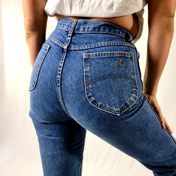 Vintage USA High Rise Mom Jeans By Chic - Picture 1 of 10